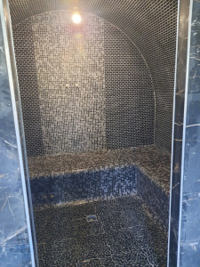 Photo de galerie - Poser faïence mosaïque salle de bain  rénovation hamam 