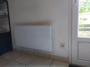 Photo de galerie - Remplacement d'un radiateur électrique à inertie sèche.