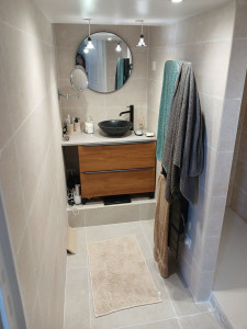 Photo de galerie - Pose de carelage pour salle de bain plus faeince et instalation de meuble 