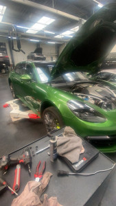 Photo de galerie - Entretient sur tout type de voiture (vidange,filtre,freins,etc..)