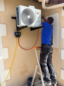 Photo de galerie - Pose climatisation 
