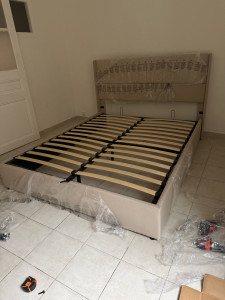 Photo de galerie - Montage d’u. lit-coffre 