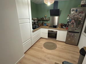 Photo de galerie - Pose complète cuisine ( création réseau d’eau, évacuation pvc, réseau électrique, assemblage des meubles, poses évier, plaque, hotte) 