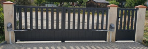 Photo de galerie - Pose et motorisation portail battant et portillon