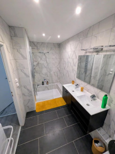 Photo de galerie - Rénovation complète dune salle de bain sauf le sol  
