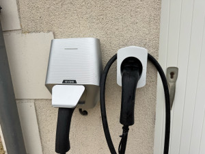 Photo de galerie - Installation d’une borne voiture électrique 7kw 