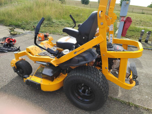 Photo de galerie - Formation tondeuse auto portée. 


