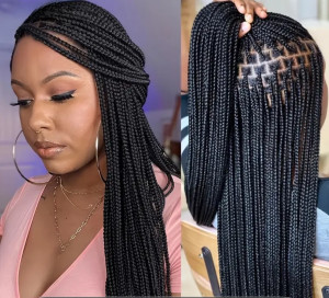 Photo de galerie - J’ai fait la coiffure, j’ai déplacé partout à Paris, j’étais disponible tous les jours par dit tout cher