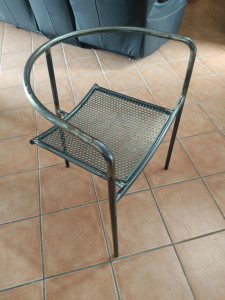 Photo de galerie - Fauteuil métal 