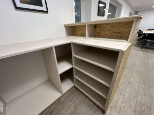 Photo de galerie - Meuble, fabriqué et posé sur mesure 