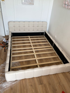 Photo de galerie - Montage d’un lit 