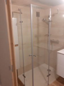 Photo de galerie - Pose de bac à douche et pose carrelage et plomberie 