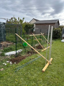 Photo de galerie - Redressage clôture extérieure 