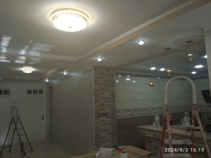 Photo de galerie - Montage des lustres 
montage des spots 
montage interpteur 