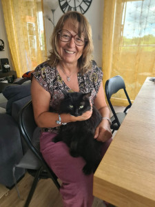 Photo de galerie - Bonjour,
J'adore les animaux. Je peux garder votre chat à votre domicile : week end, vacances...
Je suis une jeune retraitée. J'habite sur 
Agde depuis 1 an.
