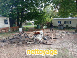 Photo de galerie - Nettoyage du chantier 
