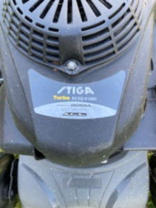 Photo de galerie - Entretien tondeuse