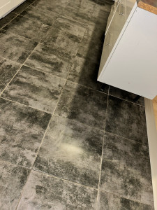 Photo de galerie - Sol bien brillant 