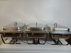 Photo de galerie - Chauffe-plats professionnels à louer pour garder vos plats bien chauds. Idéal pour réceptions, fêtes et événements.
 Traiteur disponible.