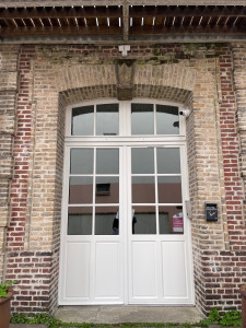 Photo de galerie - Remise à neuf de cette porte ponçage plus peinture