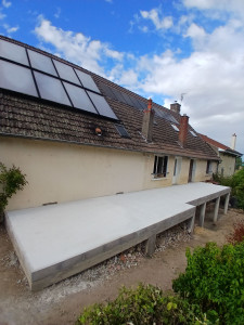 Photo de galerie - Après travaux

Réalisation d’une nouvelle terrasse après démolition de l’ancien balcon-terrasse, avec finition soignée et espace entièrement remis en état.