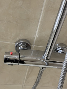 Photo de galerie - Mitigeur de douche après nettoyage