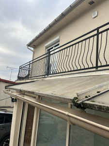 Photo de galerie - Rénovation d’un toit de véranda en polycarbonate alvéolaire