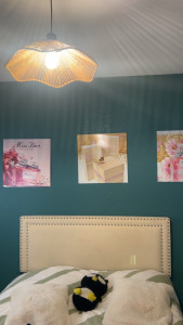 Photo de galerie - Revêtement mur chambre ado effet pailletée.