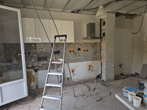 Photo de galerie - Bricolage et multi services