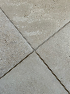 Photo de galerie - Décapage joint de carrelage