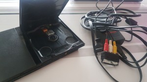 Photo de galerie - Réparation et réglages de la lentille sur une  ps2