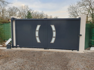 Photo de galerie - Portail Coulissant