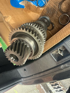 Photo de galerie - Bonjour entretien ,freinage ,  distribution, embrayage je vous propose met service disponibilités rapide 