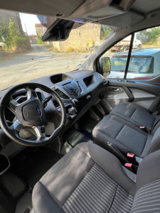 Photo de galerie - Nettoyage d’un Ford transit pour mise en vente 