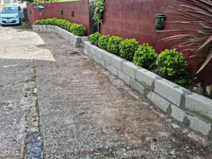 Photo de galerie - Mur de soutènement floral 