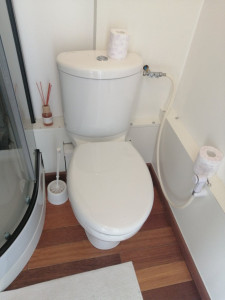 Photo de galerie - Installation toilette secondaire avec pompe de relevage