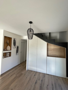 Photo de galerie - Aménagement sous escalier 