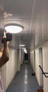 Photo de galerie - Installation luminaires 