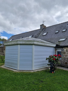 Photo de galerie - Avant le nettoyage de cette véranda