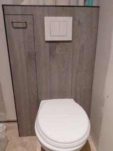 Photo de galerie - Pose WC suspendu avec trappe de visite