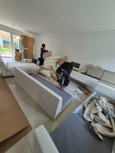 Photo de galerie - Assemblage de meubles et de canapés