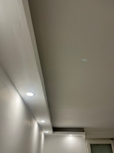 Photo de galerie - Création de niches avec des spots encastrés 