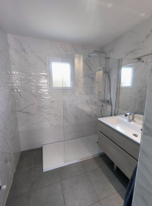 Photo de galerie - Remplacement d'une baignoire par un receveur. 