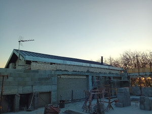 Photo de galerie - Modification passe de toit pour extension de la maison 