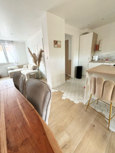 Photo de galerie - Réalisation de doublage , enduit, peinture, pose des carrelage et pose de la cuisine
