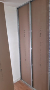 Photo de galerie - Pose de cloison
séparation de la cuisine et le salon 