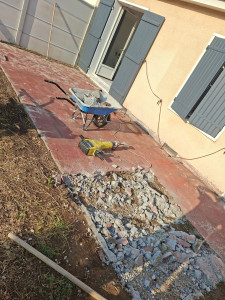 Photo de galerie - Démolition dalle beton + coulage d'une nouvelle dalle 