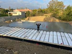 Photo de galerie - Coulage en béton du plancher hourdis