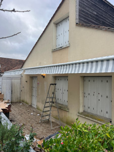 Photo de galerie - Pose de deux Store Banne