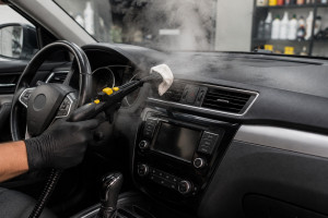Photo de galerie - Clean (auto-canapé-vitre )
